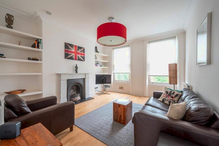 2 Bedroom Flat To Rent In Church Road, Wimbledon Village, London, SW19