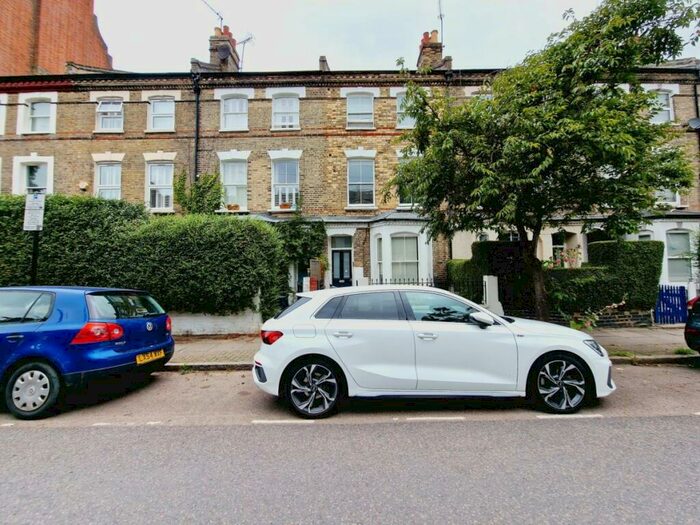 5 Bedroom Flat To Rent In Mayton Street, Holloway, N7