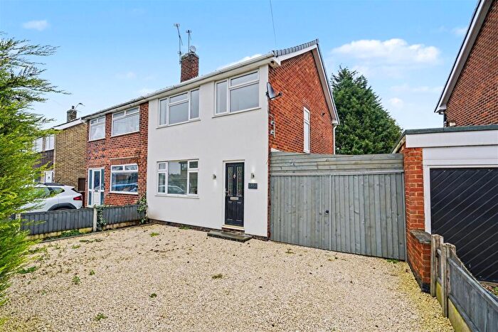 3 Bedroom Semi Detached House For Sale In Oakleys Road, Long Eaton, NG10