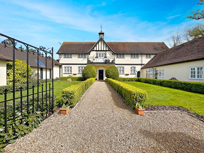 2 Bedroom Flat For Sale In High Garrett, Braintree, CM7