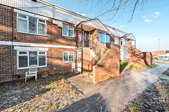 2 Bedroom Maisonette For Sale In Foster Close, Fareham, Hampshire, PO14