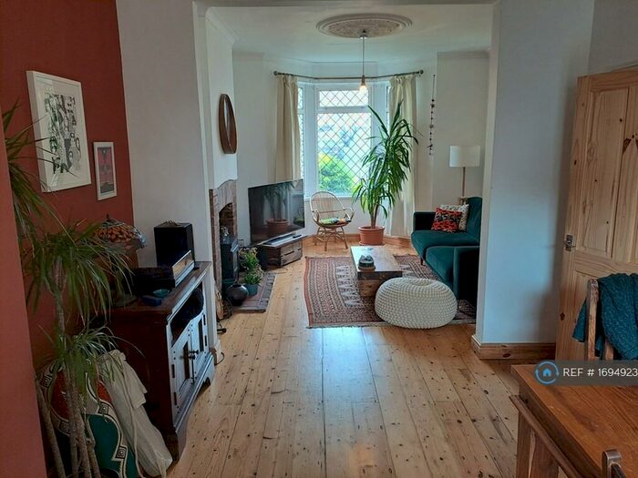 2 Bedroom Terraced House To Rent In Whitehall Road, Bristol, BS5