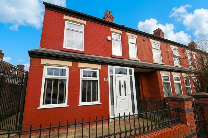 5 Bedroom End Of Terrace House For Sale In Tootal Drive, Salford, M5