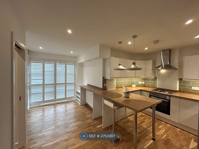 1 Bedroom Flat To Rent In Whyteleafe Hill, Whyteleafe, CR3