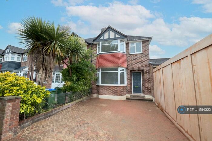3 Bedroom Terraced House To Rent In Longlands Park Crescent, Sidcup, DA15