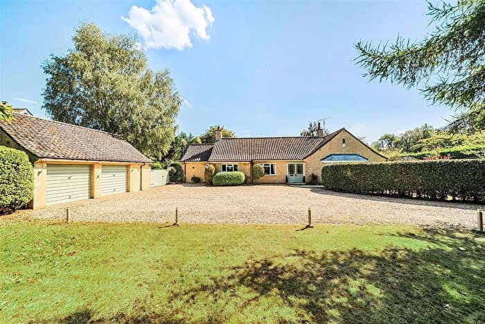 4 Bedroom Detached Bungalow For Sale In Studley Lane, Studley, Calne, SN11