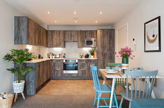 1 Bedroom Flat To Rent In Waterways Avenue Manchester, M15