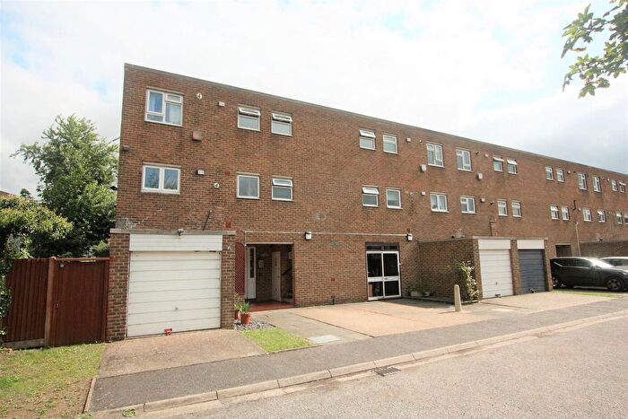 1 Bedroom Flat To Rent In Spencer Road, Mitcham, CR4