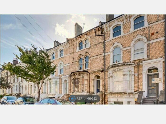 4 Bedroom Flat To Rent In Ferndale Road, London, SW4