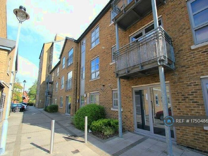 1 Bedroom Flat To Rent In Sheepen Place, Colchester, CO3
