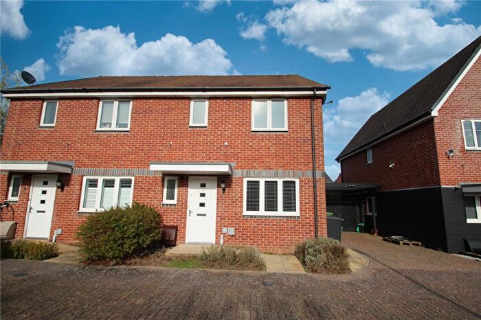 3 Bedroom Semi Detached House To Rent In Magdalen Gardens, Basingstoke, Hampshire, RG24