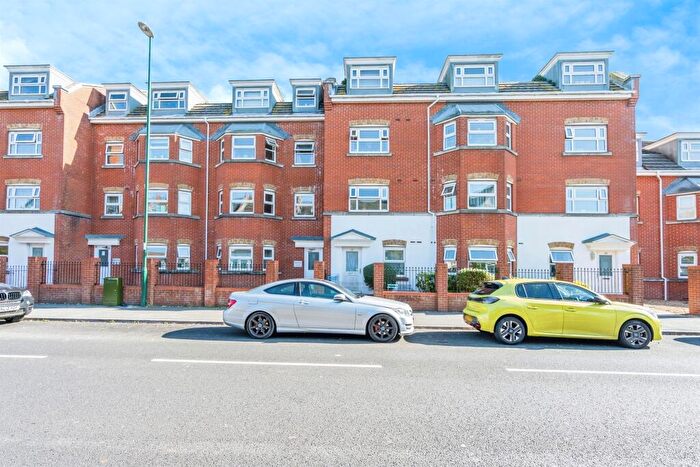 2 Bedroom Flat For Sale In Longford Road, Bognor Regis, PO21