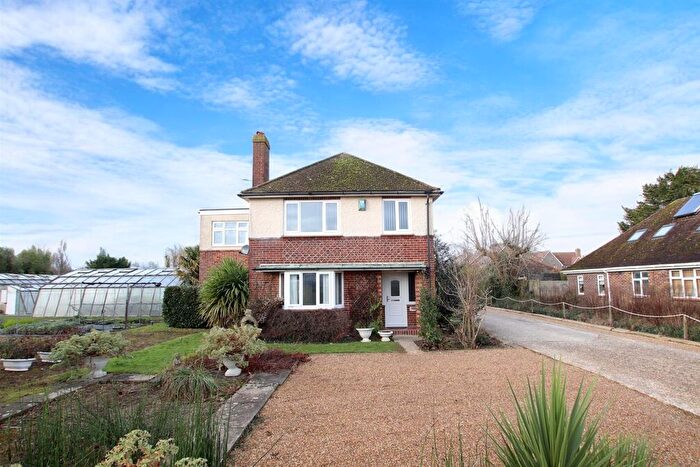 4 Bedroom Detached House To Rent In Bell Lane, Birdham, PO20