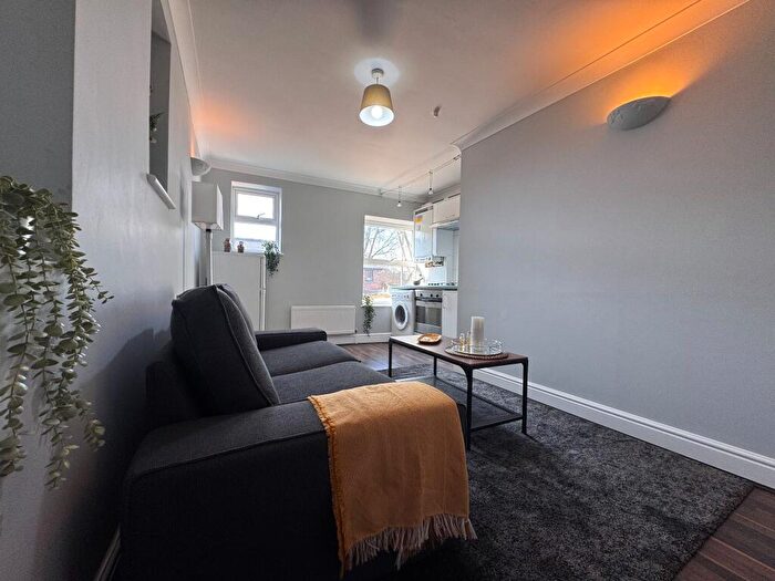 1 Bedroom Apartment To Rent In High Road, Brent, NW10