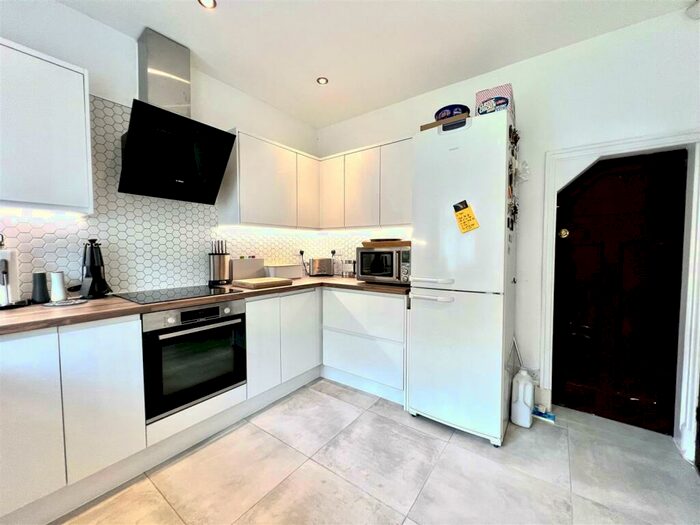 3 Bedroom Semi-Detached House To Rent In Parrs Wood Avenue, Manchester, M20