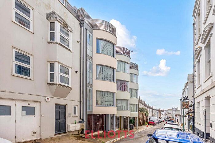 4 Bedroom Terraced House For Sale In Brunswick Street West, Hove, BN3