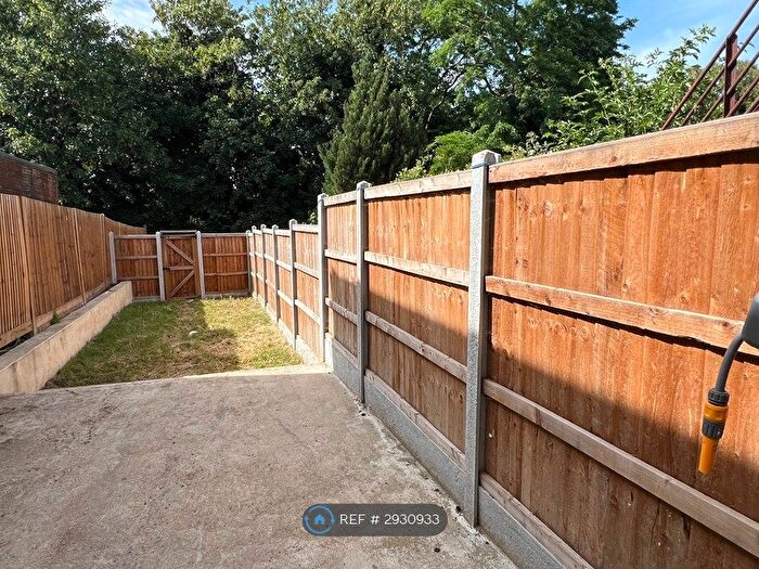 1 Bedroom Flat To Rent In Northfleet, Gravesend, DA11
