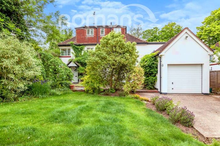 5 Bedroom Detached House To Rent In The Mount, Trumpsgreen Road, GU25