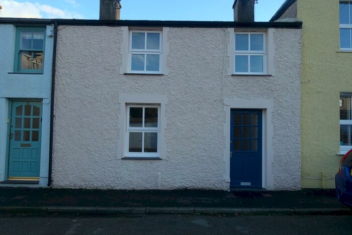 3 Bedroom Terraced House To Rent In Beaumaris, Anglesey, LL58