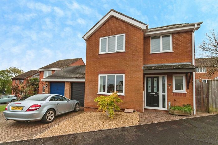 4 Bedroom Detached House For Sale In Brownlees, Exminster, Exeter, EX6