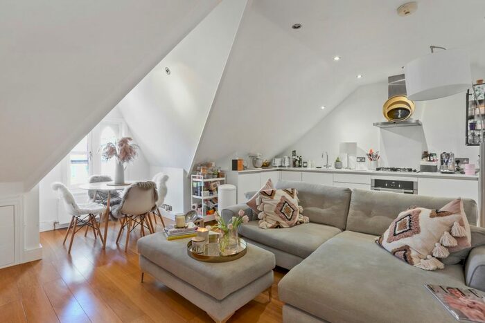 1 Bedroom Flat To Rent In Freeland Road, London, W5