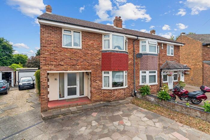 3 Bedroom Semi-Detached House For Sale In The Close, Iver, SL0