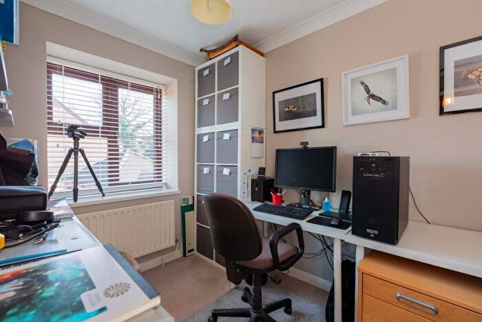 4 Bedroom Detached House For Sale In Palmerston Avenue, Langley, SL3