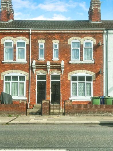 1 Bedroom Flat To Rent In Cromwell Road, Grimsby, Lincolnshire, DN31