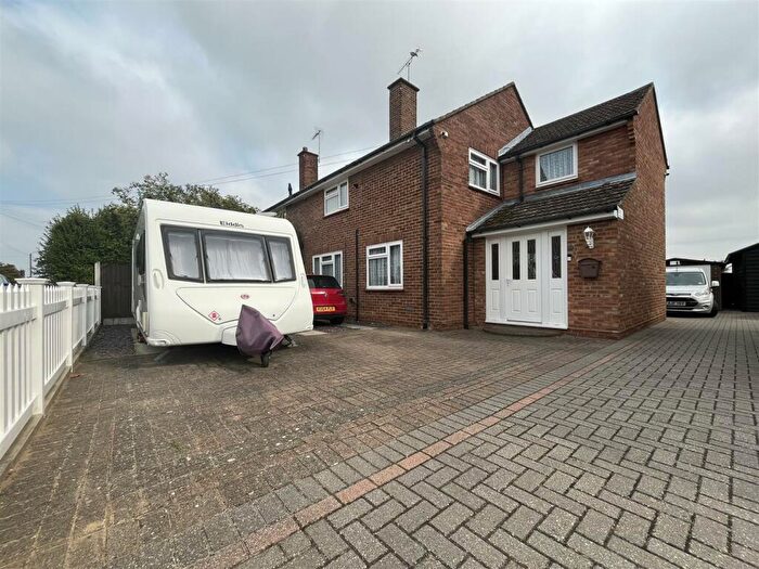 3 Bedroom Semi-Detached House For Sale In Lawlinge Road, Latchingdon, Chelmsford, CM3