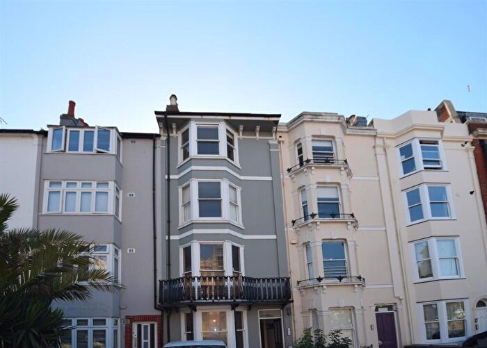2 Bedroom Apartment To Rent In Richmond Place, Brighton, BN2