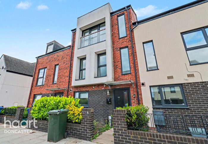 3 Bedroom Terraced House For Sale In Woodfield Way, Balby, Doncaster, DN4
