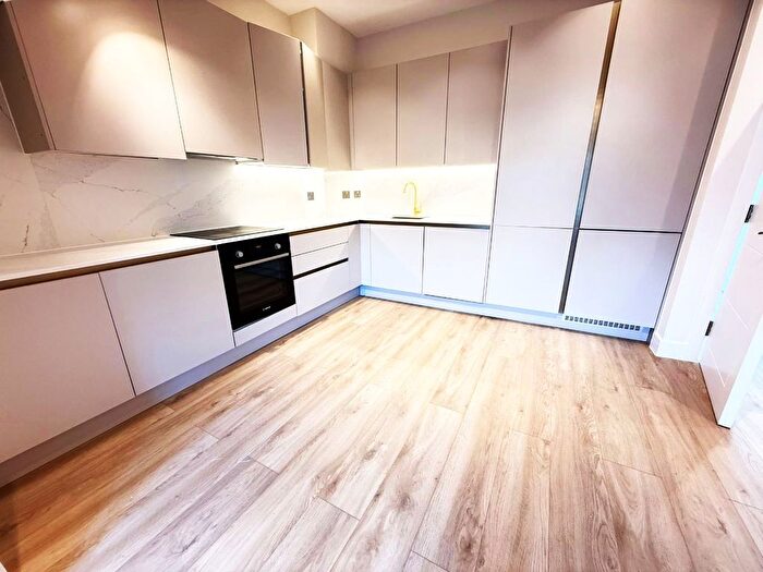 2 Bedroom Flat To Rent In Chichele Road, London, NW2