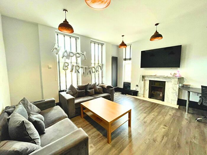 5 Bedroom Flat To Rent In Osborne Road, Jesmond, Newcastle Upon Tyne, NE2