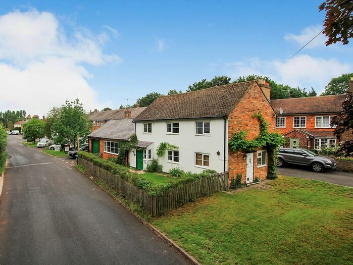 3 Bedroom Detached House To Rent In Tring Road, Wilstone, Tring HP23