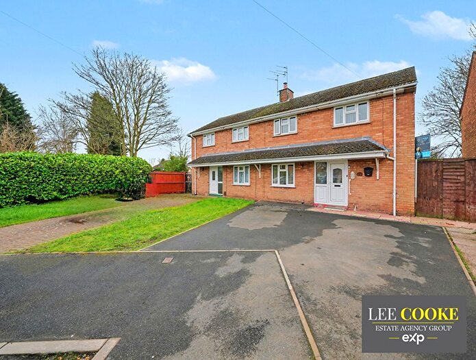 2 Bedroom Semi Detached House For Sale In Ryton Close, Wolverhampton, WV10