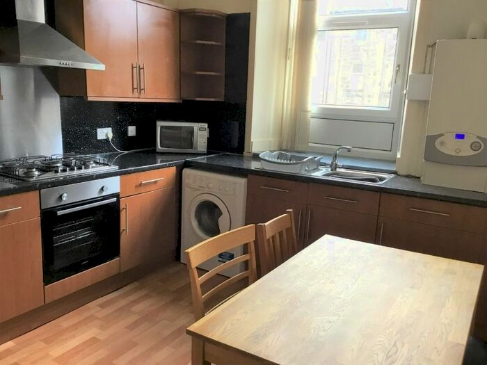 2 Bedroom Flat To Rent In Roslea Drive, Dennistoun, Glasgow, G31