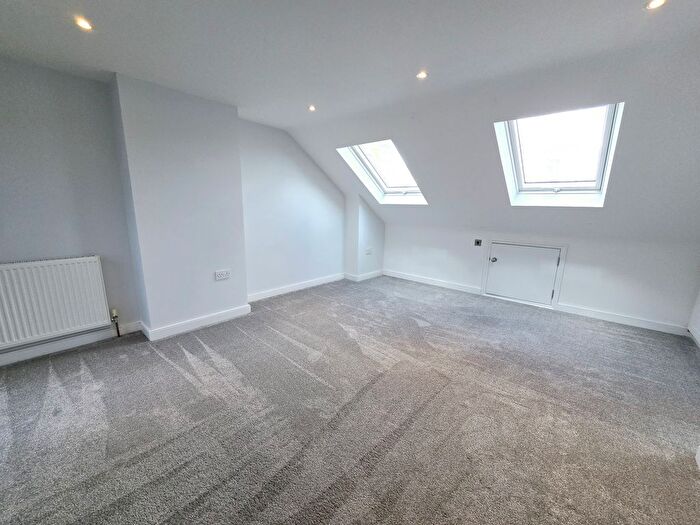 6 Bedroom Terraced House To Rent In Kimberley Gardens, London, N4