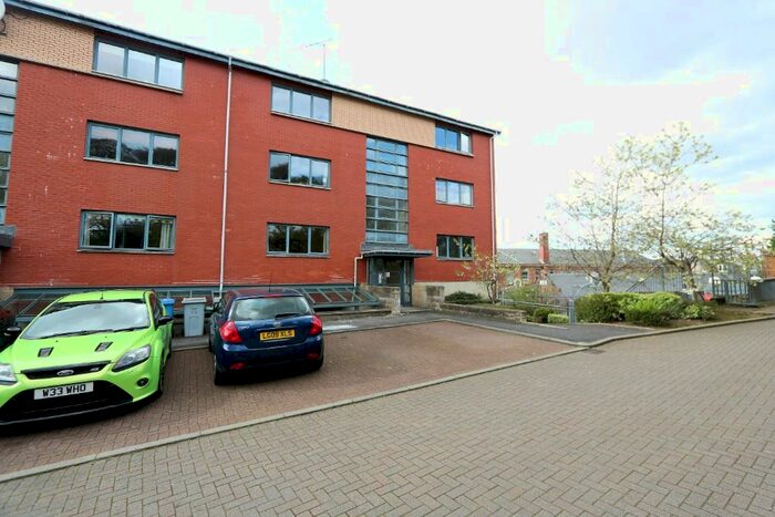 2 Bedroom Flat To Rent In Bellwood Street, Glasgow, G41