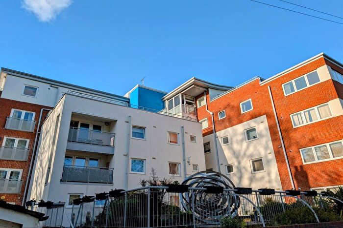 2 Bedroom Flat To Rent In Central Park, SO14