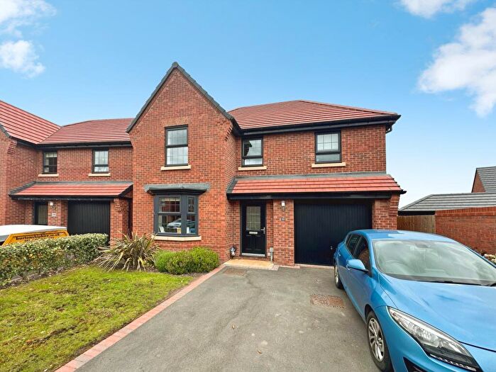 4 Bedroom Detached House To Rent In Holt Lane, Drakelow, DE15
