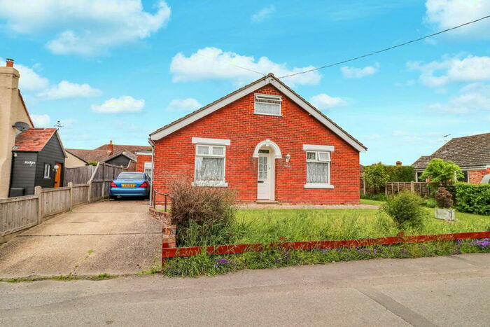 3 Bedroom Chalet For Sale In Chapel Lane, Elmstead, Colchester, CO7