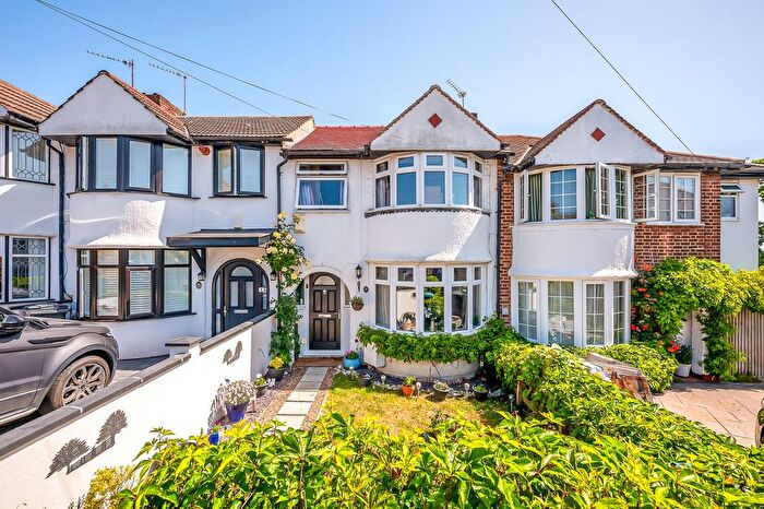 3 Bedroom Terraced House For Sale In Meadow Close, Chislehurst, BR7