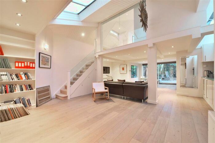 1 Bedroom Semi-Detached House To Rent In Parkhill Road, Belsize Park, NW3