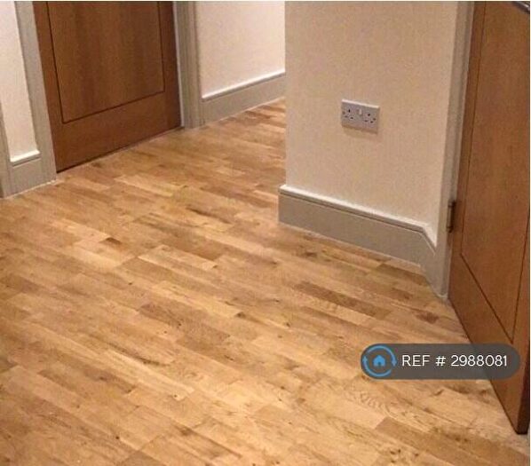 2 Bedroom Flat To Rent In Sloane Court, Sutton, SM2