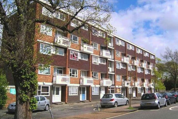 4 Bedroom Flat To Rent In Denmark Road, Kingston Upon Thames, KT1