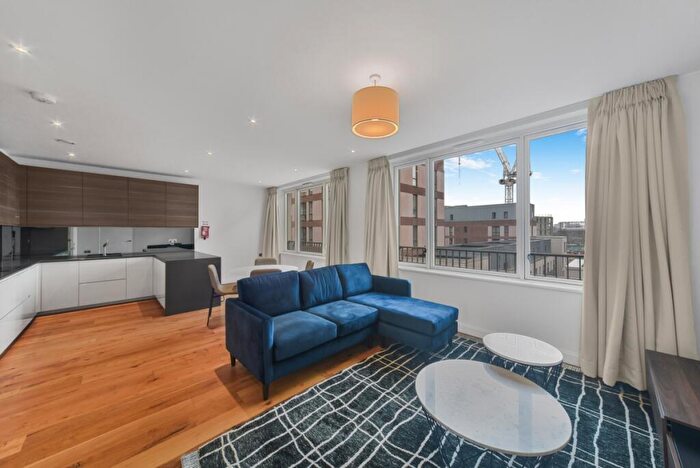 3 Bedroom Flat To Rent In Carpet Street London, E15