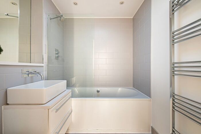 1 Bedroom Flat To Rent In Dingley Road, London, EC1V