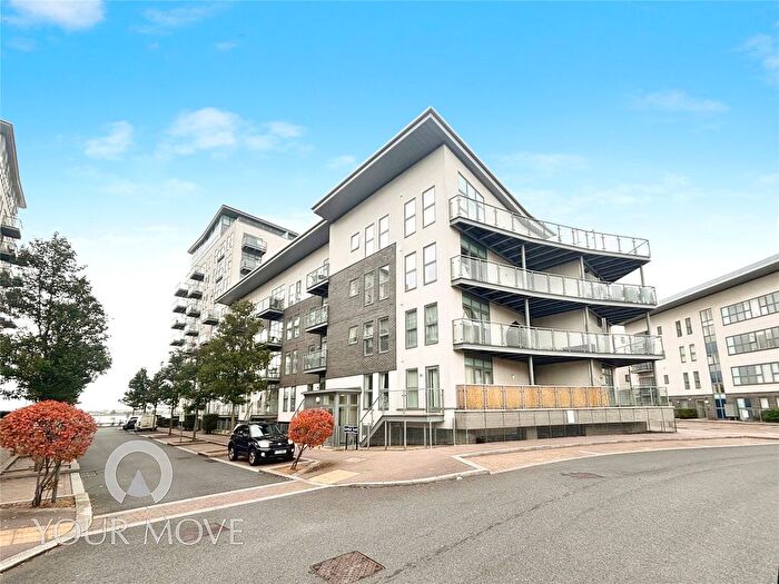 2 Bedroom Flat To Rent In Clovelly Place, Greenhithe, Kent, DA9
