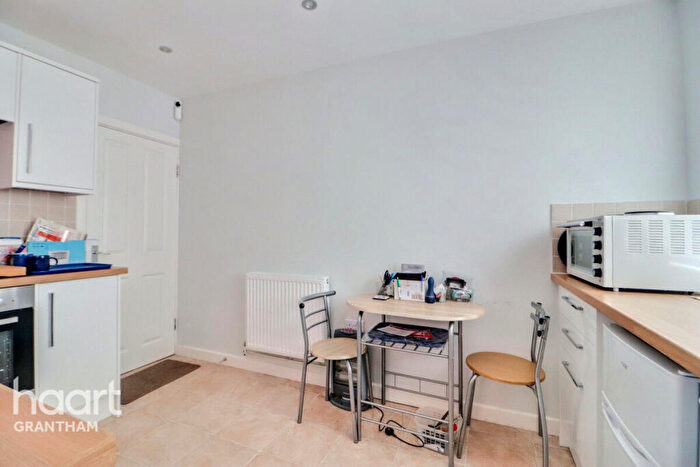 2 Bedroom Detached Bungalow For Sale In Darley Dale Crescent, Grantham, NG31