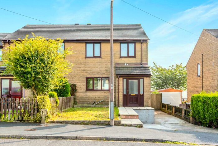 3 Bedroom Semi-Detached House To Rent In Fairfax Crescent, Halifax, HX3